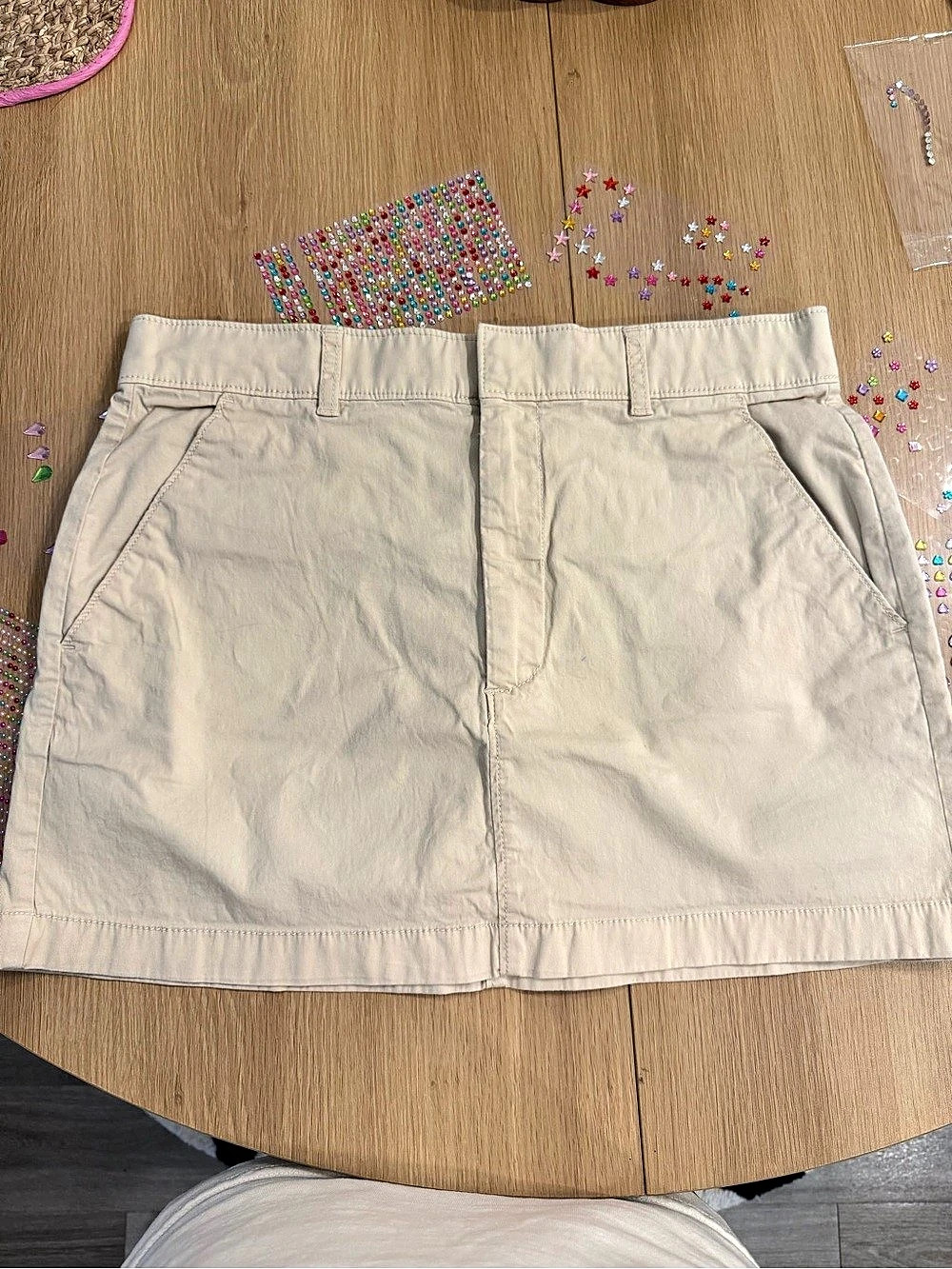 Abercrombie & Fitch Mini Skirt in Beige Size Medium
